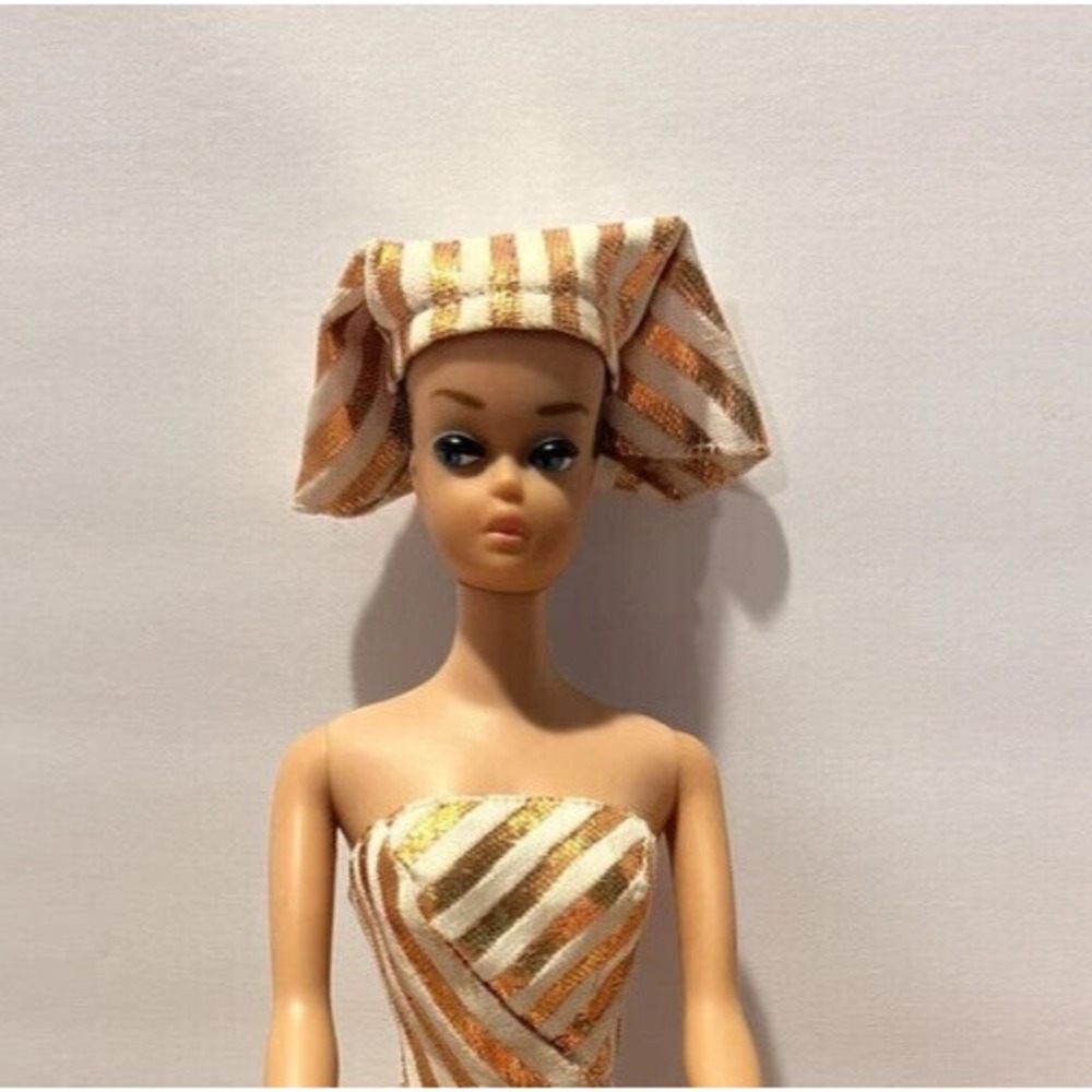 Vintage Barbie Fashion Queen gold turbin ONLY NM